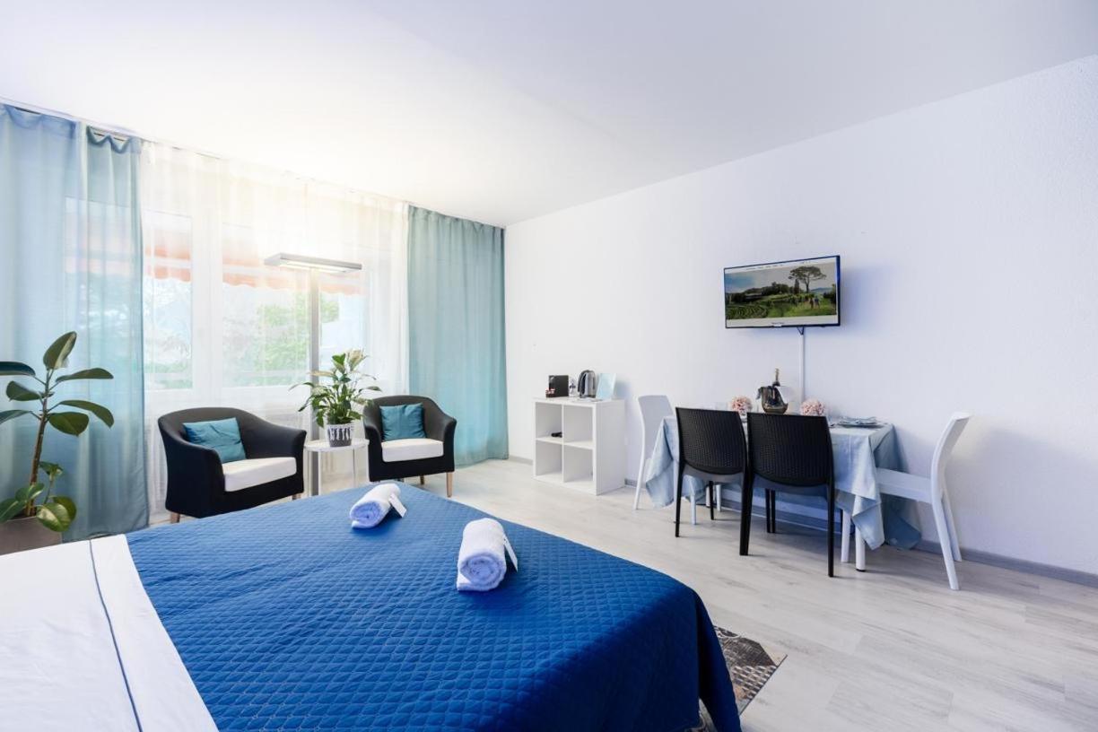 Lake Apartment 4 Bissone Bagian luar foto