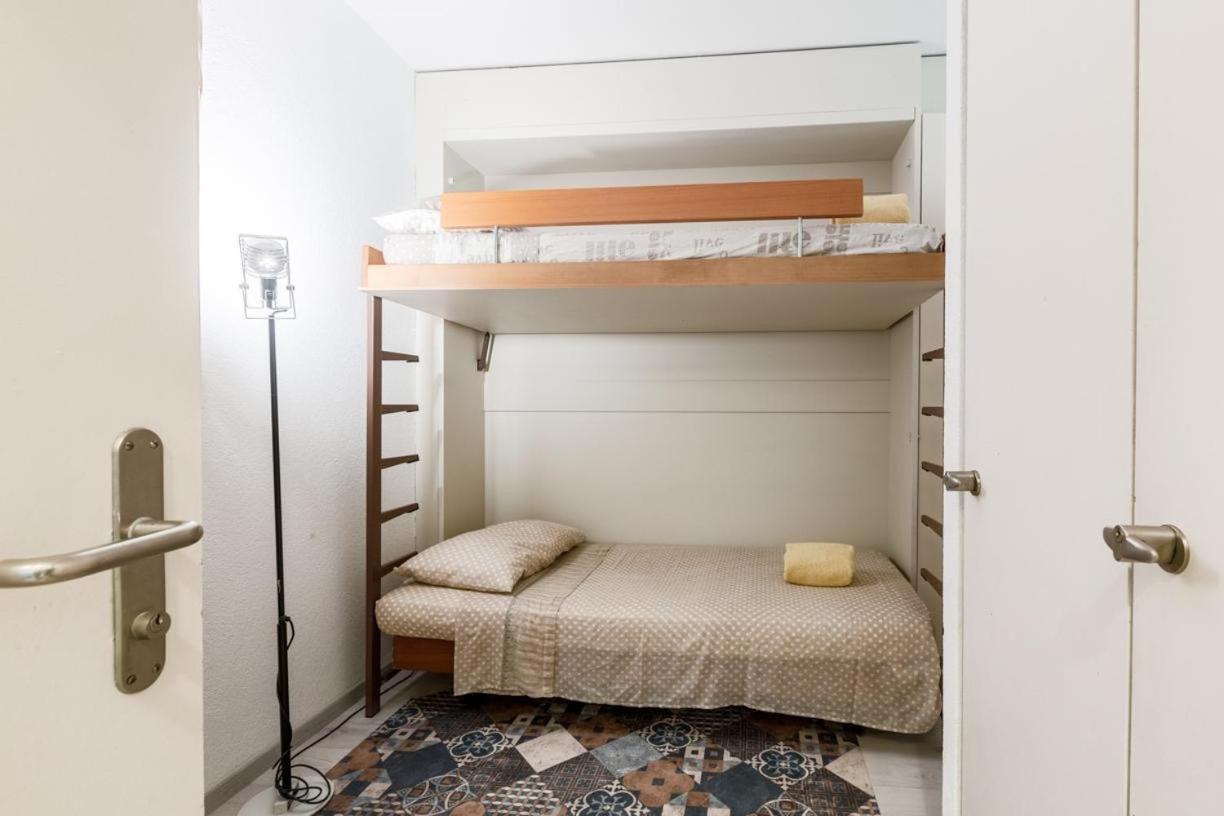 Lake Apartment 4 Bissone Bagian luar foto