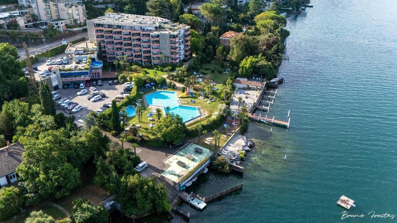 Lake Apartment 4 Bissone Bagian luar foto